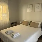 A Beautiful House In דירה *