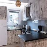 דירה A Beautiful House In *